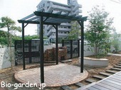 パーゴラのあるお庭　　　　　　　　　【久留米市　Ｎ邸】